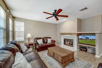 22 S Greywing Place, The Woodlands, TX 77382 - Photo 19