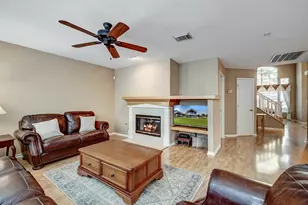 22 S Greywing Pl, The Woodlands, TX 77382 - Photo 19