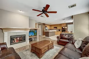 22 S Greywing Pl, The Woodlands, TX 77382 - Photo 21