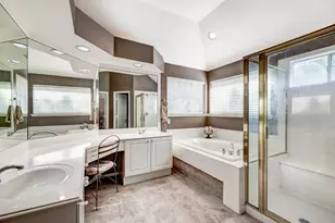 22 S Greywing Pl, The Woodlands, TX 77382 - Photo 29