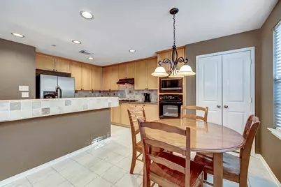22 S Greywing Place, The Woodlands, TX 77382 - Photo 13