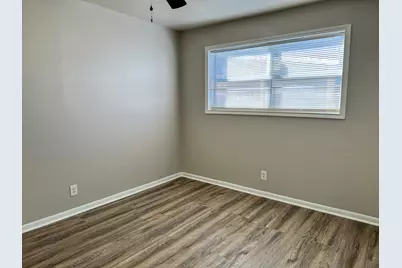 2102 5th Avenue N #7, Texas City, TX 77590 - Photo 9