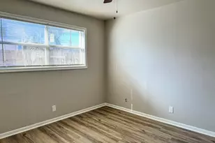 2102 5th Ave N, Texas City, TX 77590 - Photo 7
