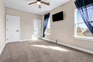 13510 Fallbrook Cir, Mont Belvieu, TX 77535 - Photo 21