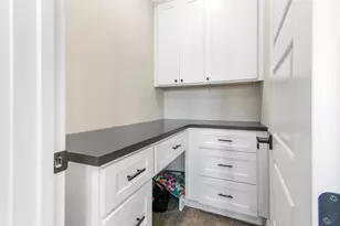 13510 Fallbrook Cir, Mont Belvieu, TX 77535 - Photo 11