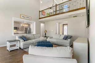 13510 Fallbrook Cir, Mont Belvieu, TX 77535 - Photo 3