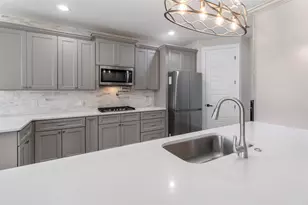 13510 Fallbrook Cir, Mont Belvieu, TX 77535 - Photo 7