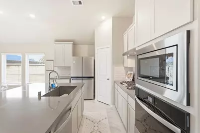 10526 Cabot Trail, Rosharon, TX 77583 - Photo 3