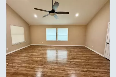 534 Oakdale Drive, Huntsville, TX 77320 - Photo 7