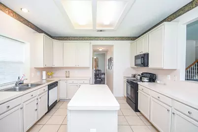 15715 Brookwood Lake Place, Sugar Land, TX 77498 - Photo 5
