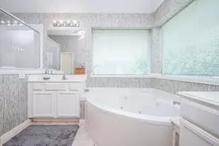 15715 Brookwood Lake Pl, Sugar Land, TX 77498 - Photo 11