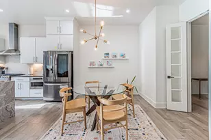 422 W 9th St, Dallas, TX 75208 - Photo 7