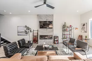 422 W 9th St, Dallas, TX 75208 - Photo 11