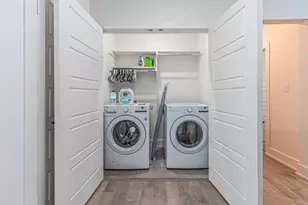 422 W 9th St, Dallas, TX 75208 - Photo 19