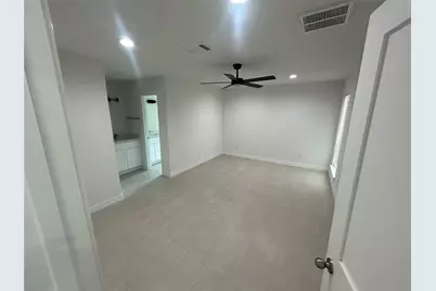 14207 Greenway Drive, Sugar Land, TX 77498 - Photo 5
