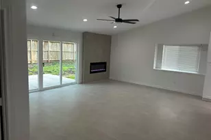 14207 Greenway Dr, Sugar Land, TX 77498 - Photo 3