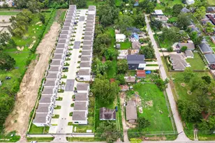 405 W Donovan, Houston, TX 77070 - Photo 9