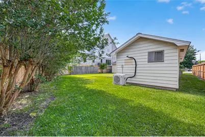5505 Huisache Street, Houston, TX 77081 - Photo 43