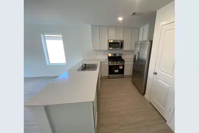 12058 Woodbrook Drive, Conroe, TX 77306 - Photo 5