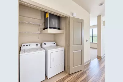 10402 Town and Country Way #720, Houston, TX 77024 - Photo 9