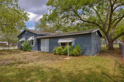 401 W Live Oak and 504 S Pecan Street, Moulton, TX 77975 - Photo 25