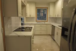 201 Vanderpool Ln, Houston, TX 77024 - Photo 7