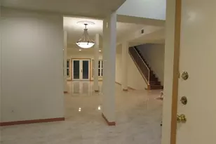 201 Vanderpool Ln, Houston, TX 77024 - Photo 13