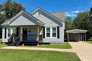 710 N Washington St, El Campo, TX 77437 - Photo 1