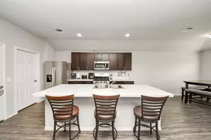 8620 Havana Dr, Texas City, TX 77591 - Photo 5