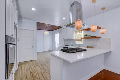 2315 36th St, Galveston, TX 77550 - Photo 11