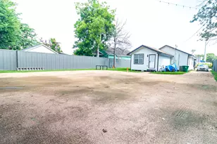 326 W 28th St, Houston, TX 77008 - Photo 1