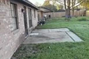 2805 Dove Tree Dr, Alvin, TX 77511 - Photo 11