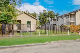 1416 Sydnor St, Houston, TX 77020 - Photo 1
