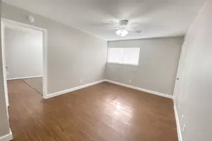 1141 N Durham Dr, Houston, TX 77008 - Photo 3