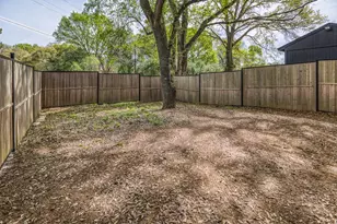 2414 E Rosedale, Brenham, TX 77833 - Photo 35