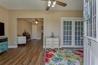 39 Regency Point, Conroe, TX 77356 - Photo 5