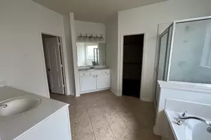13015 Sandflower Ln, Sugar Land, TX 77498 - Photo 9