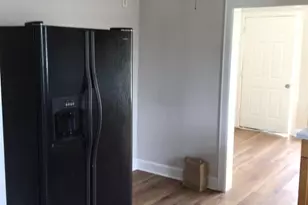 802 E 32nd St, Houston, TX 77022 - Photo 27