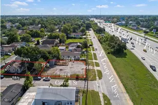 802 E 32nd St, Houston, TX 77022 - Photo 1