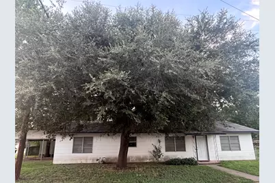 114 Irwin, Columbus, TX 78934 - Photo 3