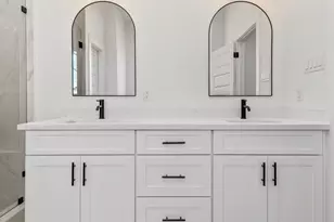 5903 Doolittle Blvd, Houston, TX 77033 - Photo 13