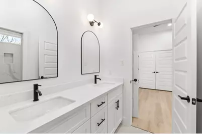 5903 Doolittle Blvd, Houston, TX 77033 - Photo 17