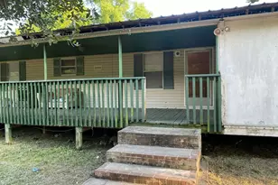 2130 Hayes Rd, Winnie, TX 77665 - Photo 1