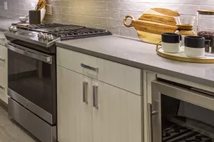 401 W 25th St, Houston, TX 77008 - Photo 15