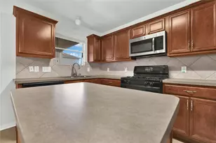 1906 Rock Ridge Dr, Houston, TX 77049 - Photo 11