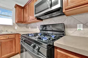 1906 Rock Ridge Dr, Houston, TX 77049 - Photo 15