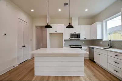 2305 Maury Street, Houston, TX 77026 - Photo 5