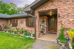 725 Thompson Rd, Alvin, TX 77511 - Photo 11