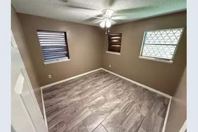 2320 14th Avenue N, Texas City, TX 77590 - Photo 9