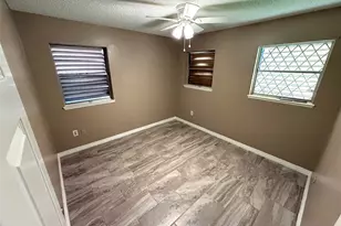 2320 14th Ave N, Texas City, TX 77590 - Photo 9